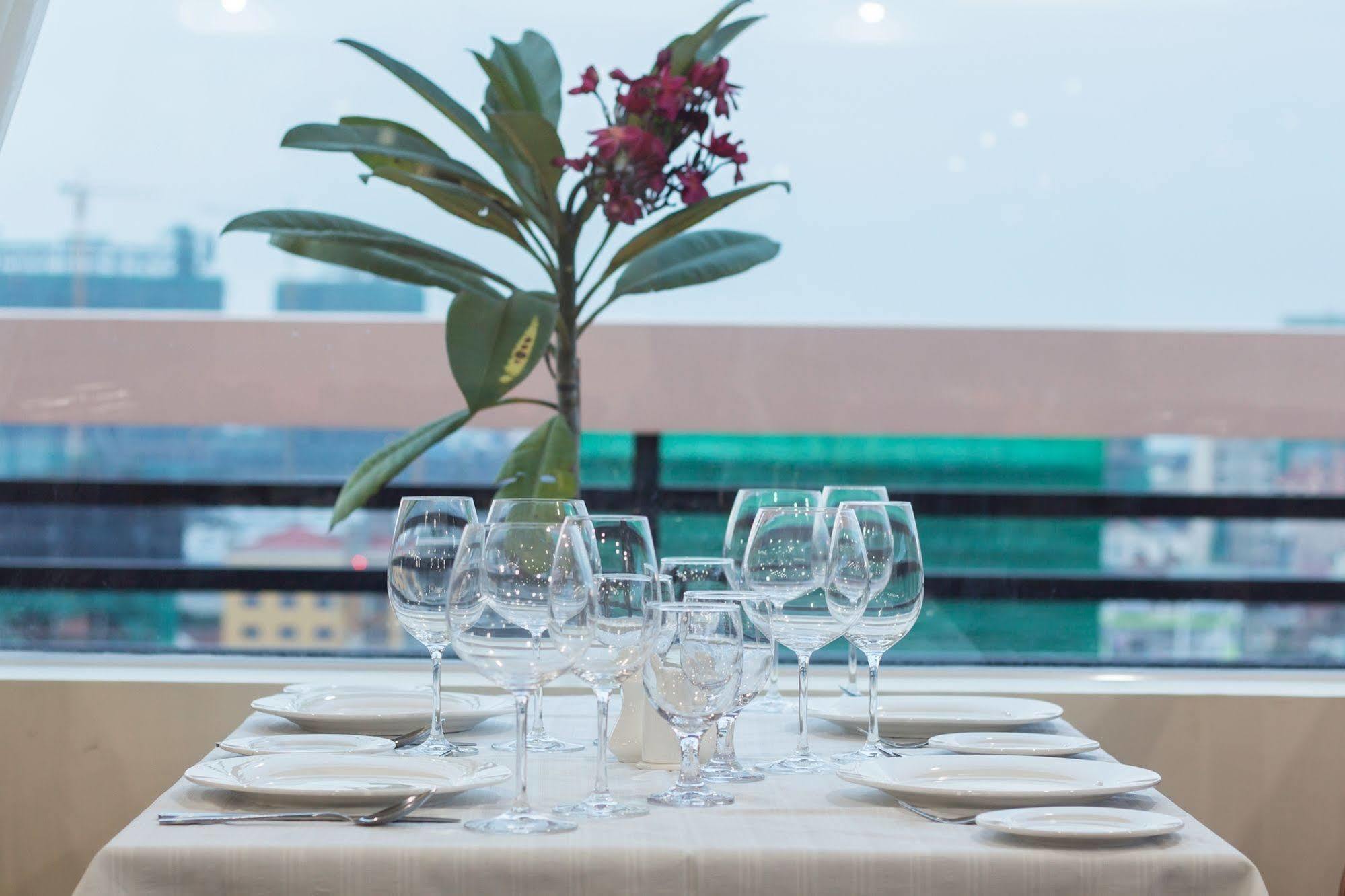 Samnang Laor Phnom Penh Hotel Exterior photo