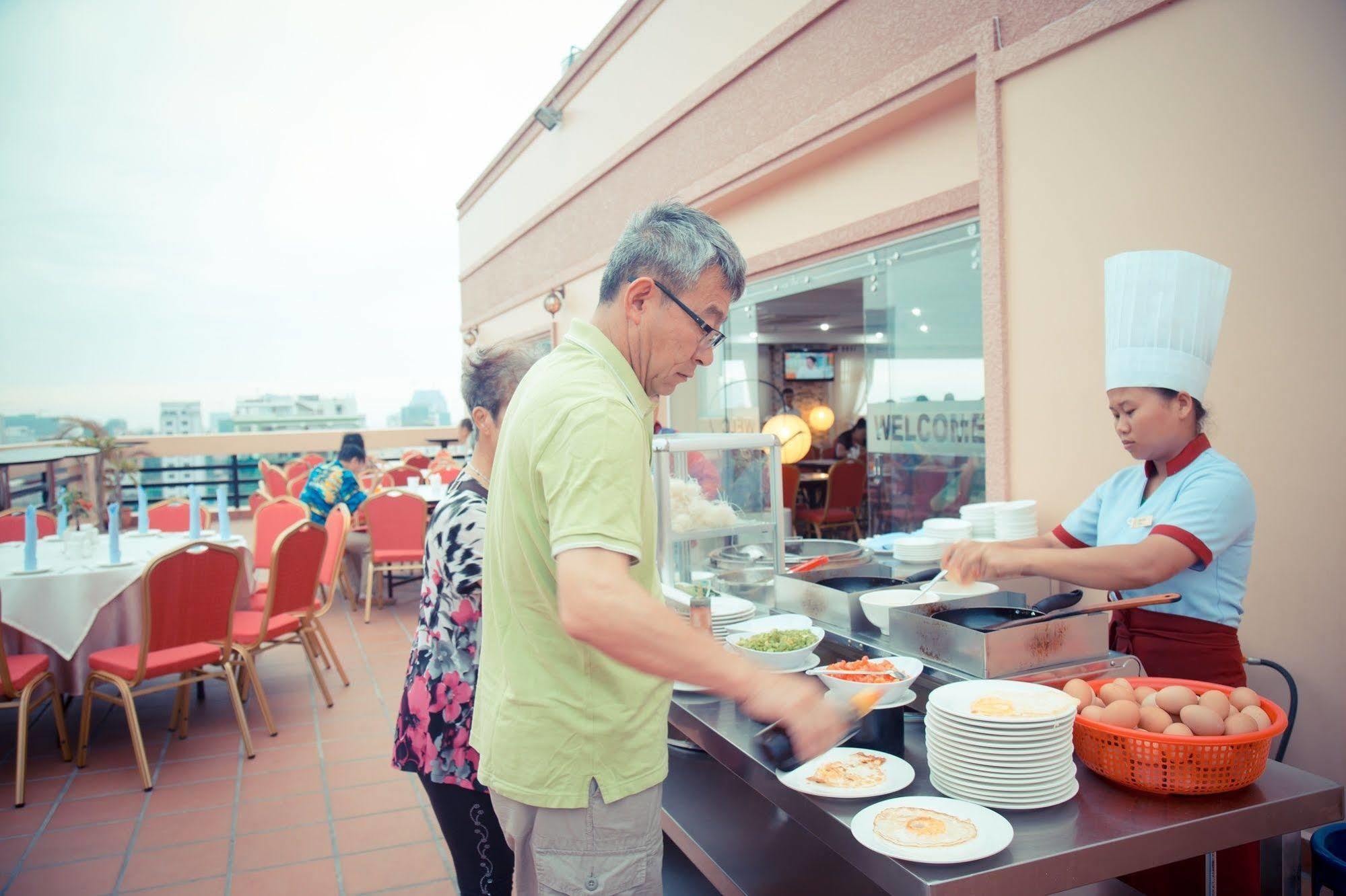 Samnang Laor Phnom Penh Hotel Exterior photo